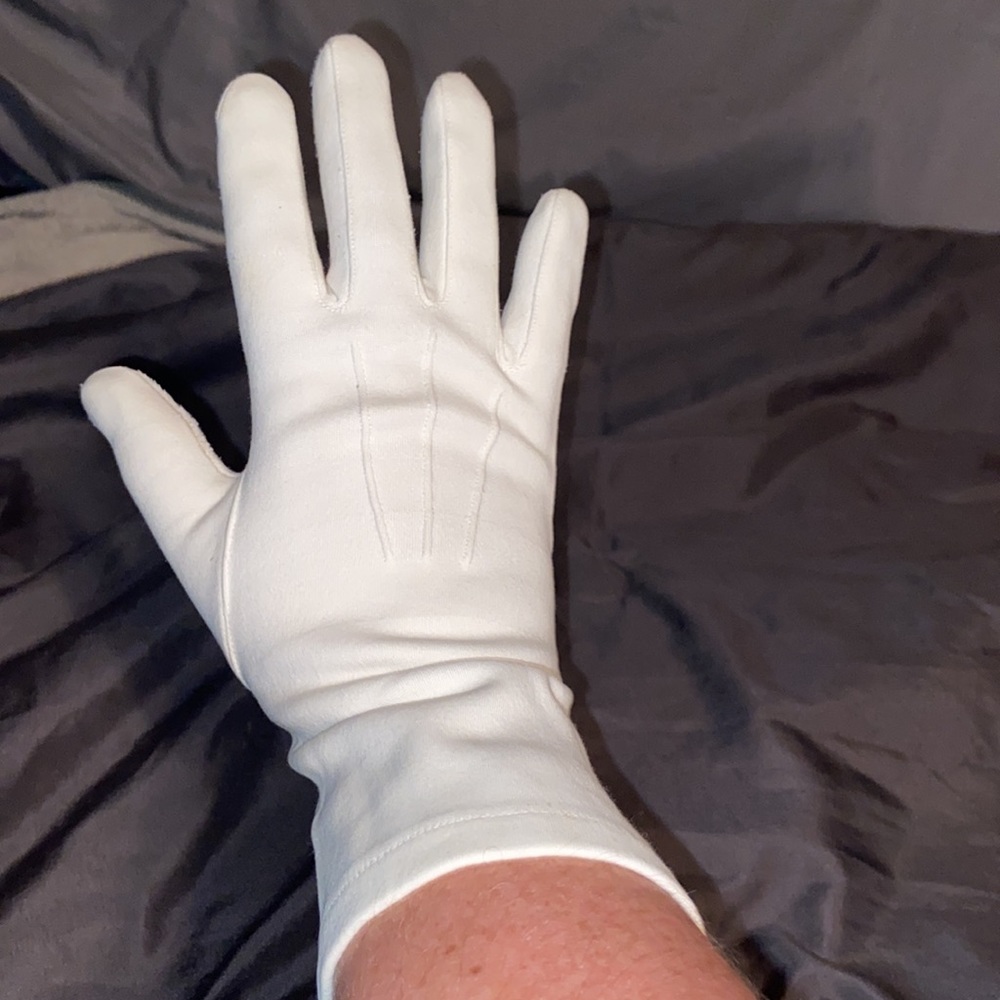 Vintage white gloves size medium